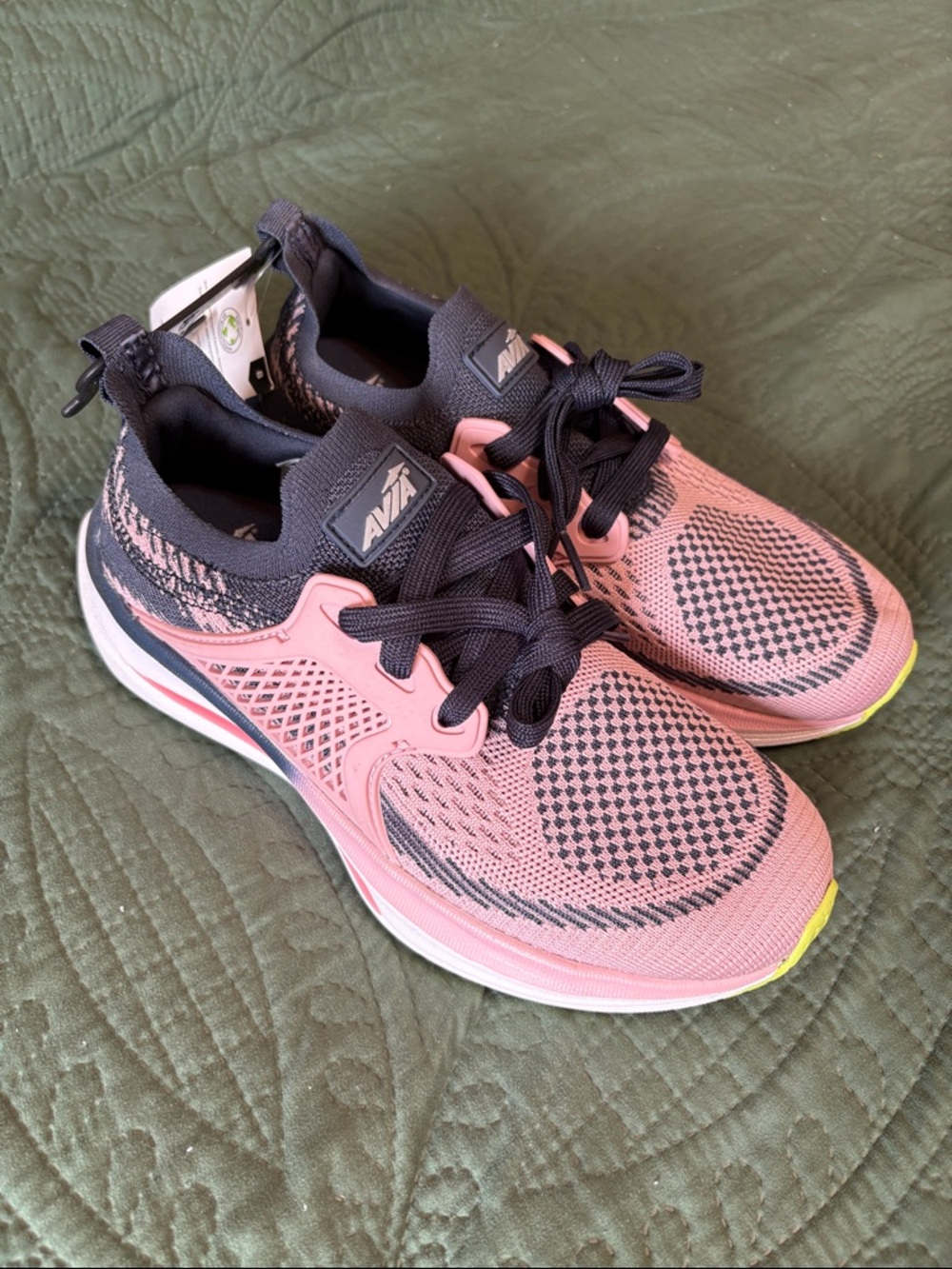 Avia tennis shoes